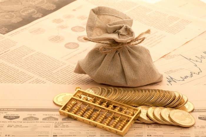 罗玉舒：7.14黄金千八关口震荡欧美盘继续看回落