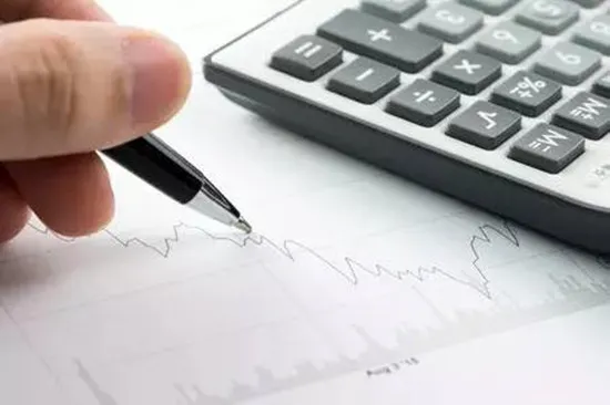 葛境源：黄金连续四个交易日刷新9年高位！继续看涨？