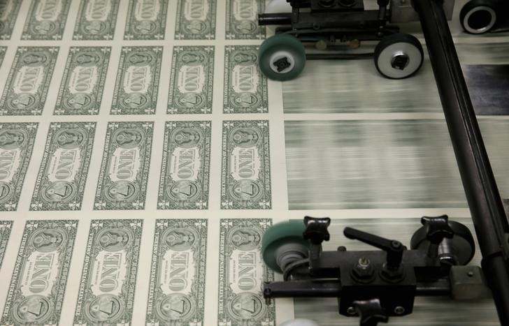 Forex - Dollar Edges Higher as Virus Cases Grow