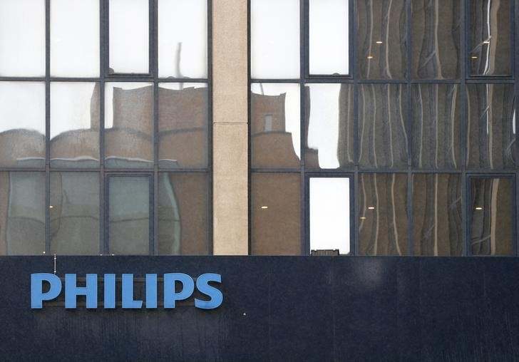Stocks - Europe Lower Amid Doubts Over Summit; Philips Gains