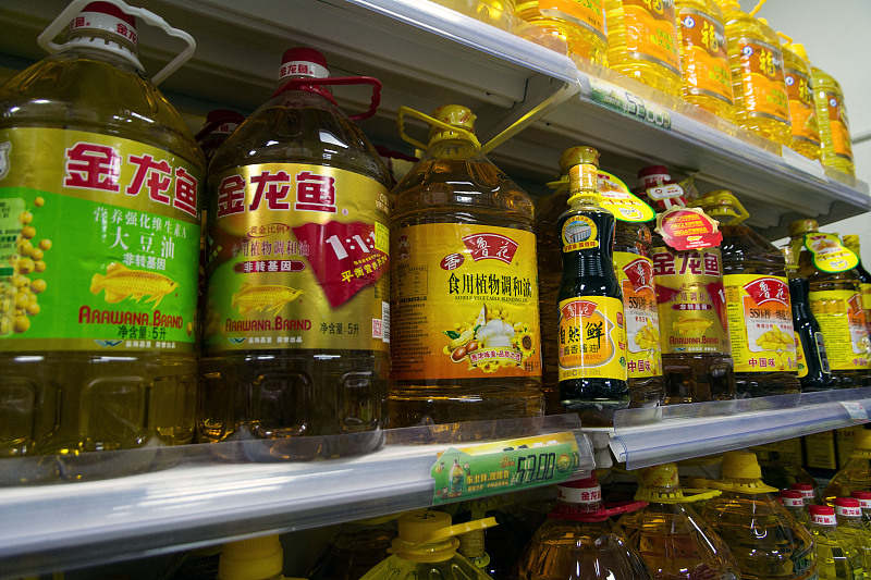 飓风来袭，国际油价触及近半年高位！两粕“摩拳擦掌”，纯碱大涨