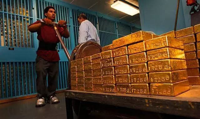 为什么那么多国家把黄金存放在美国？