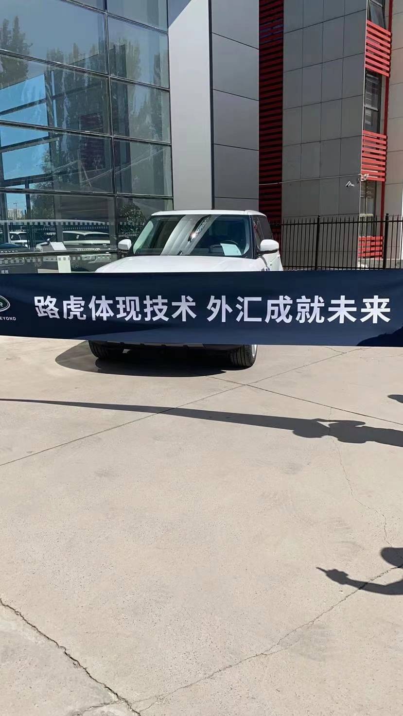 做我的客户：


    资产过亿！
    单手开着法拉利！
    