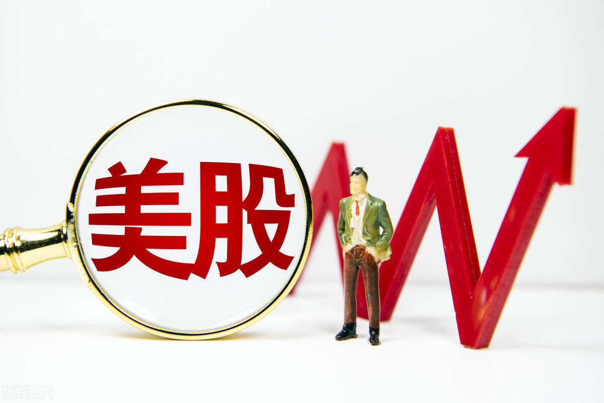 闪崩！美三大股指重挫，道指狂泻逾800点，贵金属高位回调！