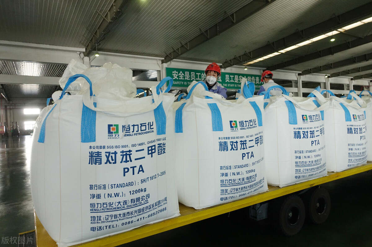 海外疫情导致白银期价跌停，原油价格下跌；只有农产品反弹上升！