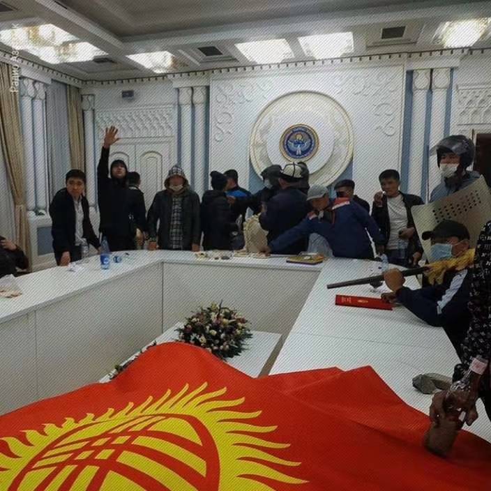 吉国白宫沦陷
