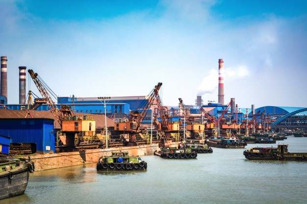 [BREAKING] Oil falls as Possible OPEC+ Supply Boost, COVID-19 Spike Weigh on Sentiment