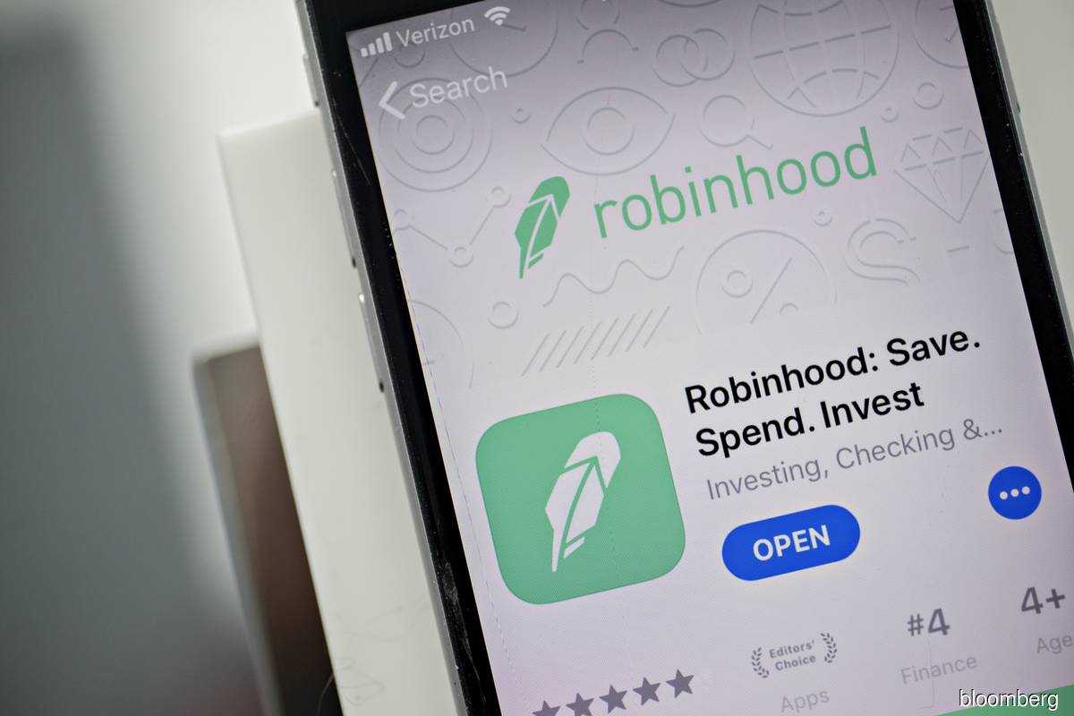 Robinhood Users Vent Frustration After Some Accounts Were Hacked