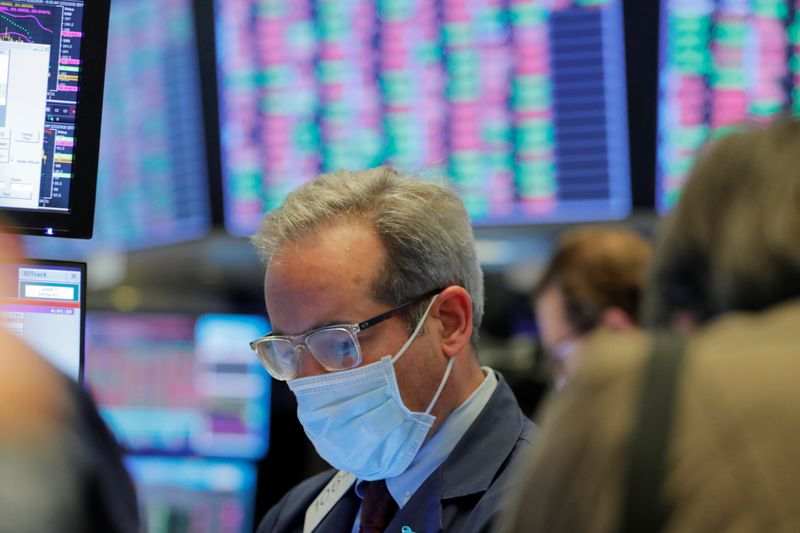 BREAKING: Dow Falls as Bulls Take Breather After Record Run to 30,000