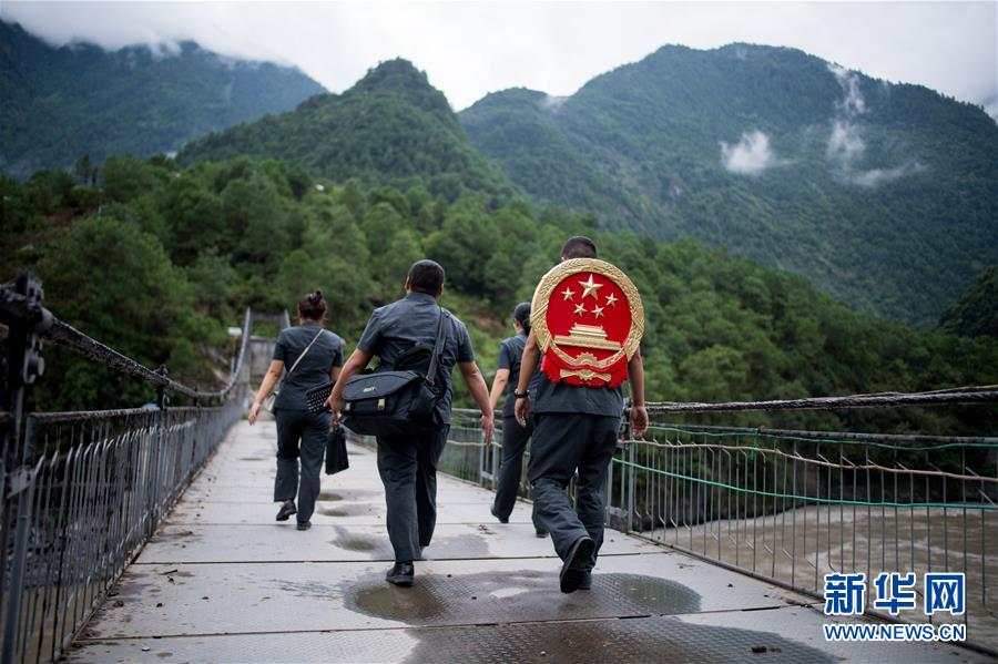历史交汇点上的宏伟蓝图——《中共中央关于制定国民经济和社会发展第十四个五年规划和二〇三五年远景目标的建议》诞生记