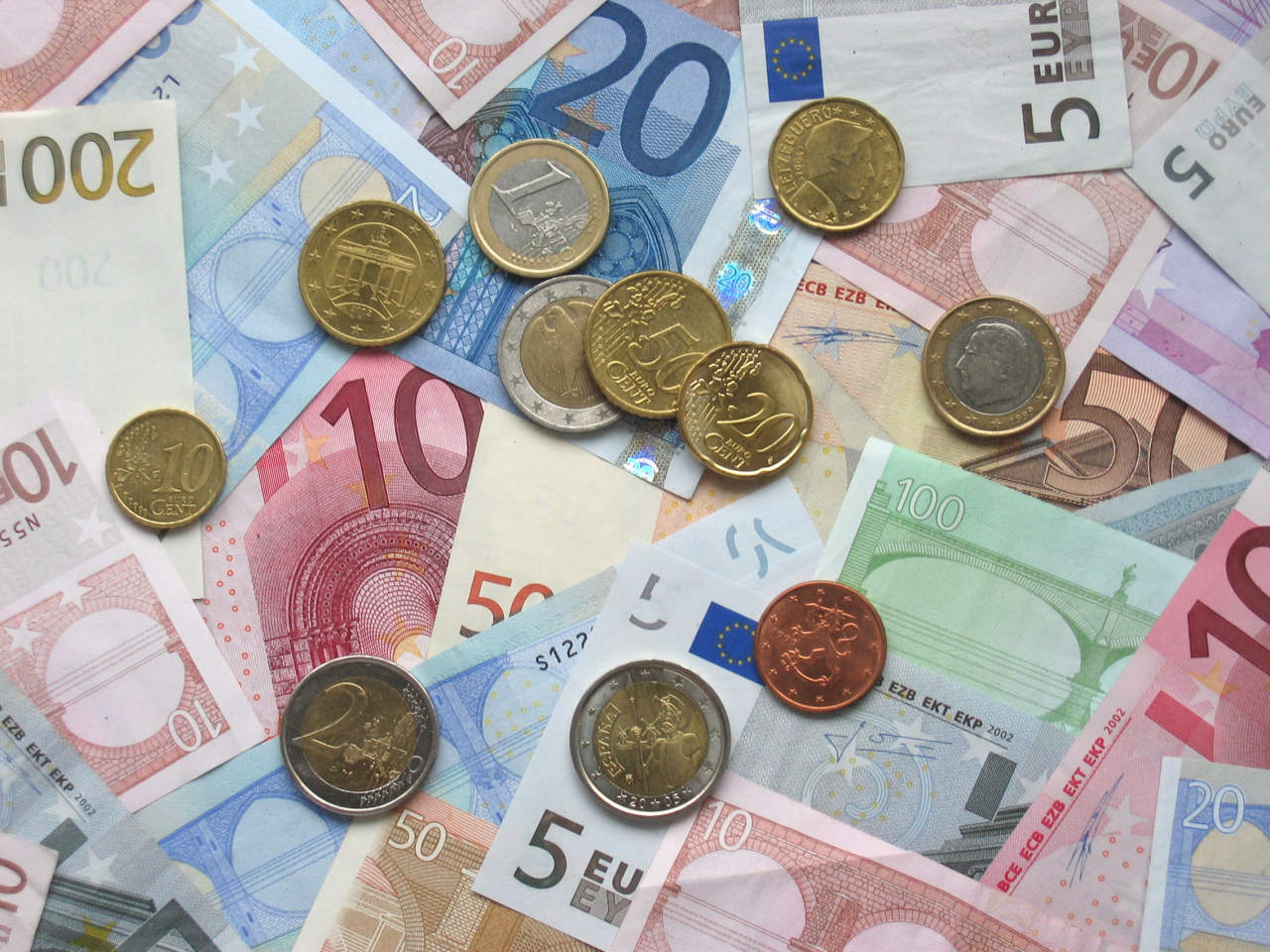 Société Générale: Biên độ dao động dự kiến của EUR/USD trong năm tới là 1,20-1,30