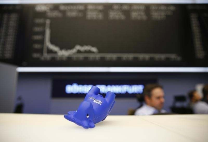 BREAKING - European Stocks Weaken; Virus Causes Uncertain Outlook