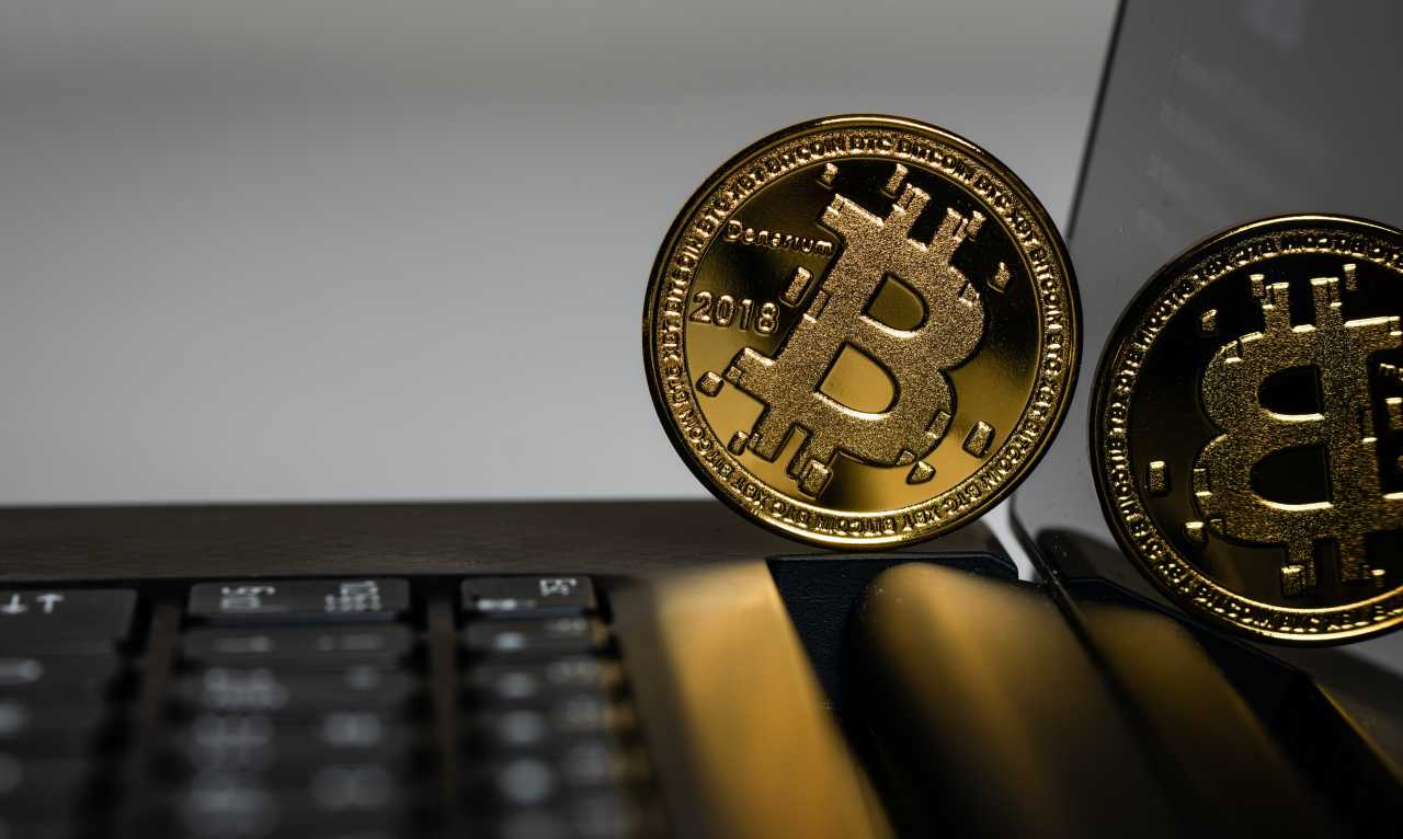BREAKING: Median DeFi Token Return on Par with Bitcoin This Year