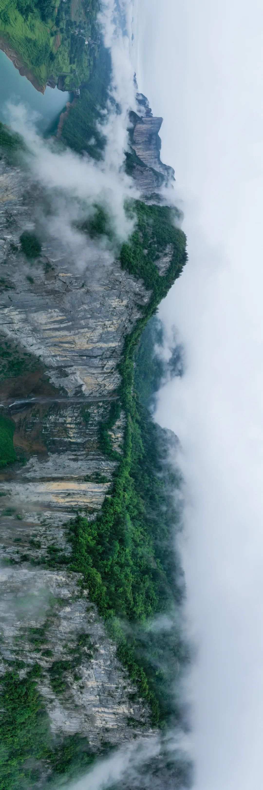 湖北“最仙”的地方，为何一身重庆味儿？