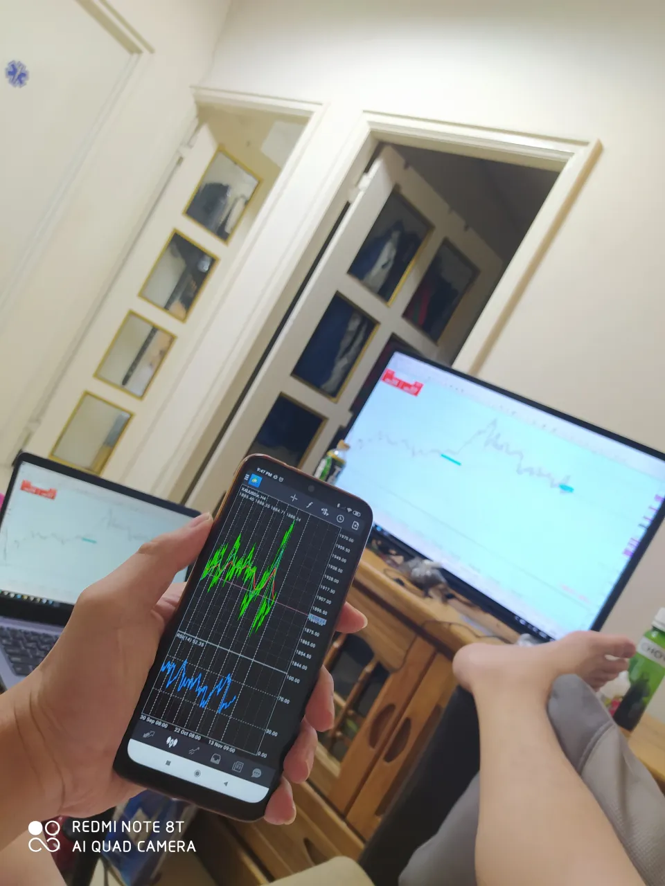 feed image