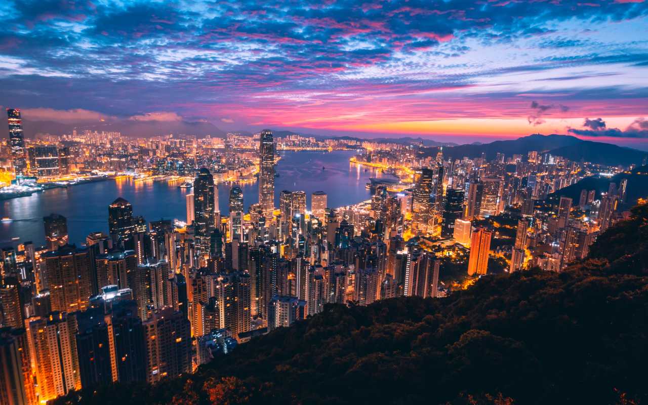 BREAKING: Hong Kong Stocks Move Higher as Energy Shares Gain on Vaccine Boost