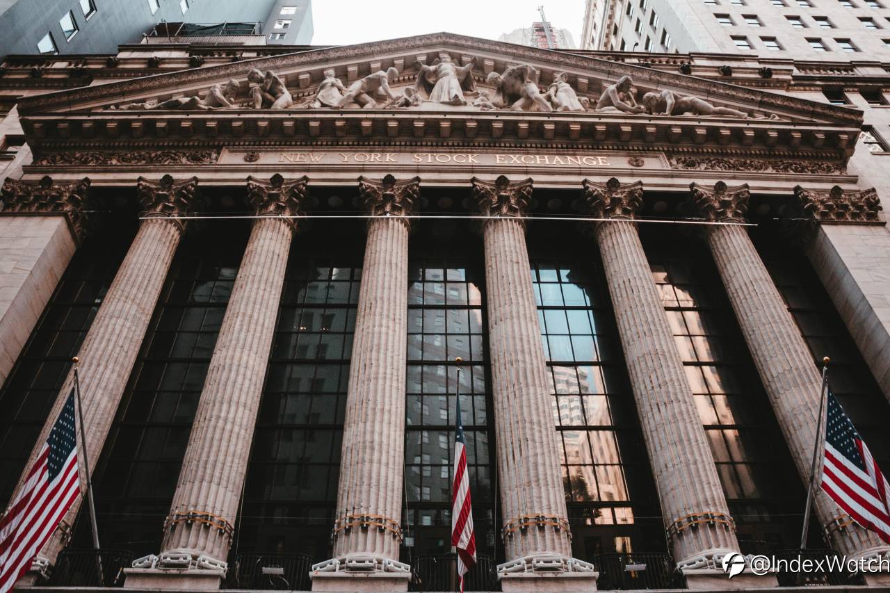 Stocks Slip as Virus Restrictions Tighten and Sterling Weakens