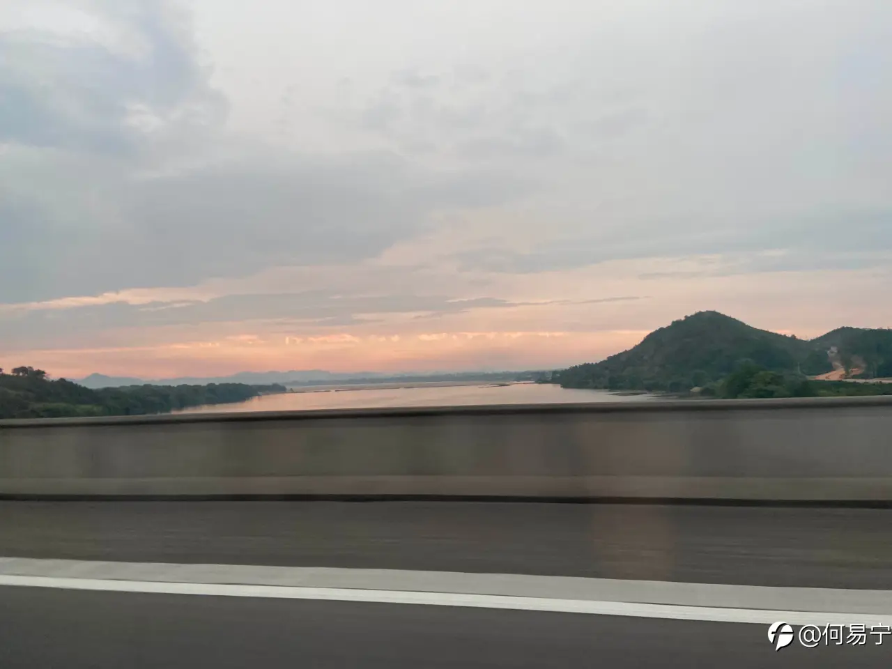 feed image