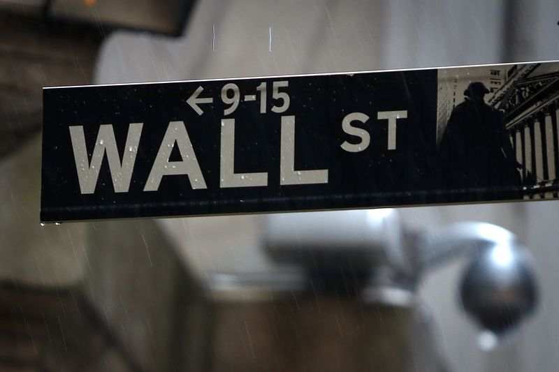 BREAKING: U.S. Stocks Higher at Close of Trade; Dow Jones Industrial Average up 0.73%