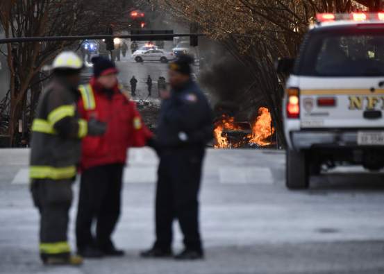 美国纳什维尔突发爆炸：闭路电视录像显示爆炸瞬间 “故意”爆炸现场附近发现“疑似”人体残骸