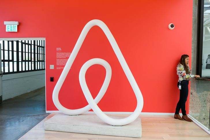 AutoZone, Productivity, Airbnb: Three Things to Watch