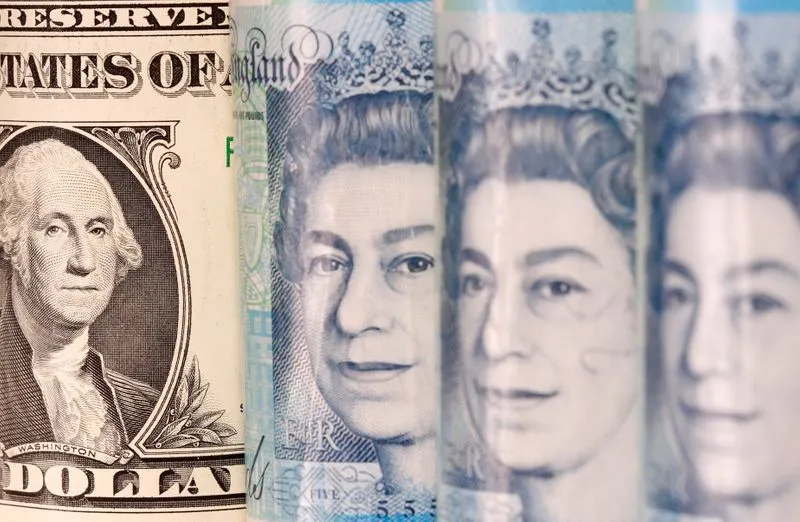 BREAKING: Dollar on Back Foot, Sterling Eyes Last-Ditch Brexit Talks