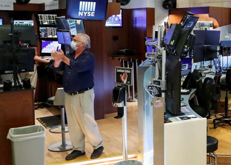 Wall Street Shakes Off Labour Market Data With Stimulus in Focus