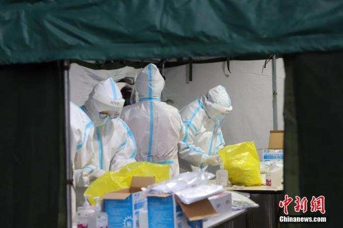病毒出现变异！戴口罩能防住吗？疫苗还有效吗？