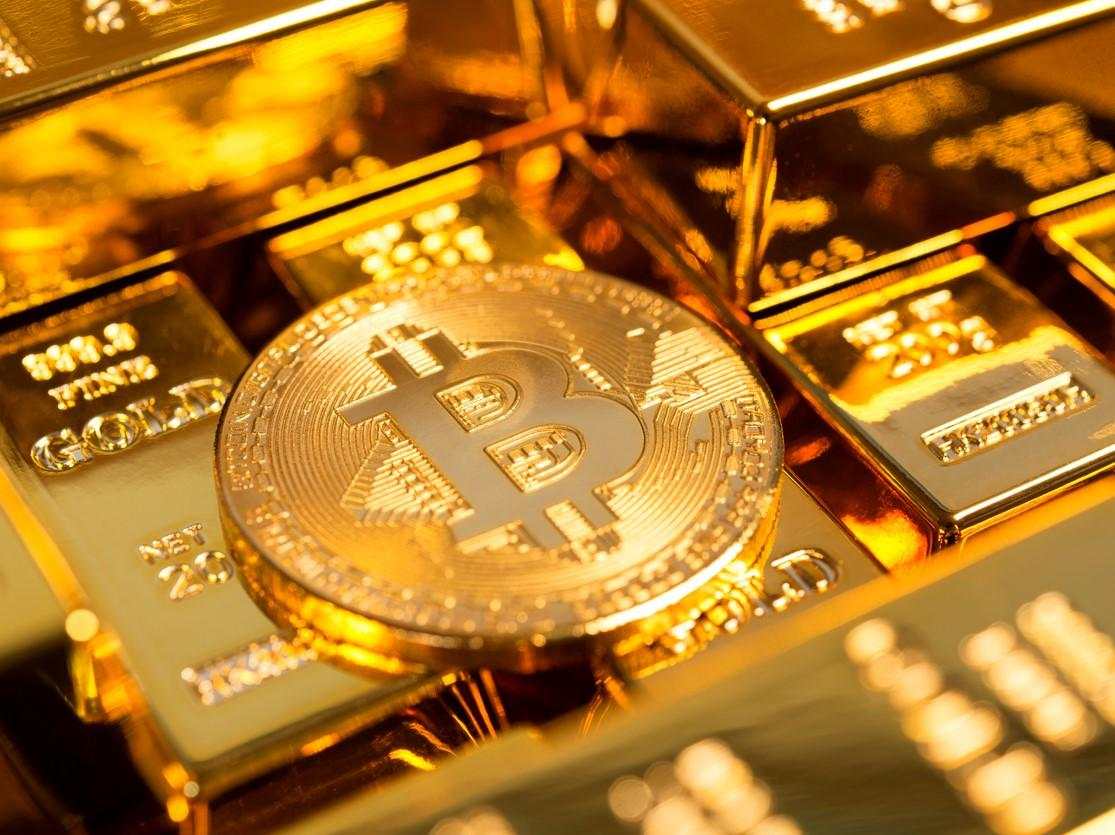 Giá Bitcoin tăng vượt 19.000 USD, vàng cao nhất gần 1 tuần khi USD chạm đáy 2 năm rưỡi