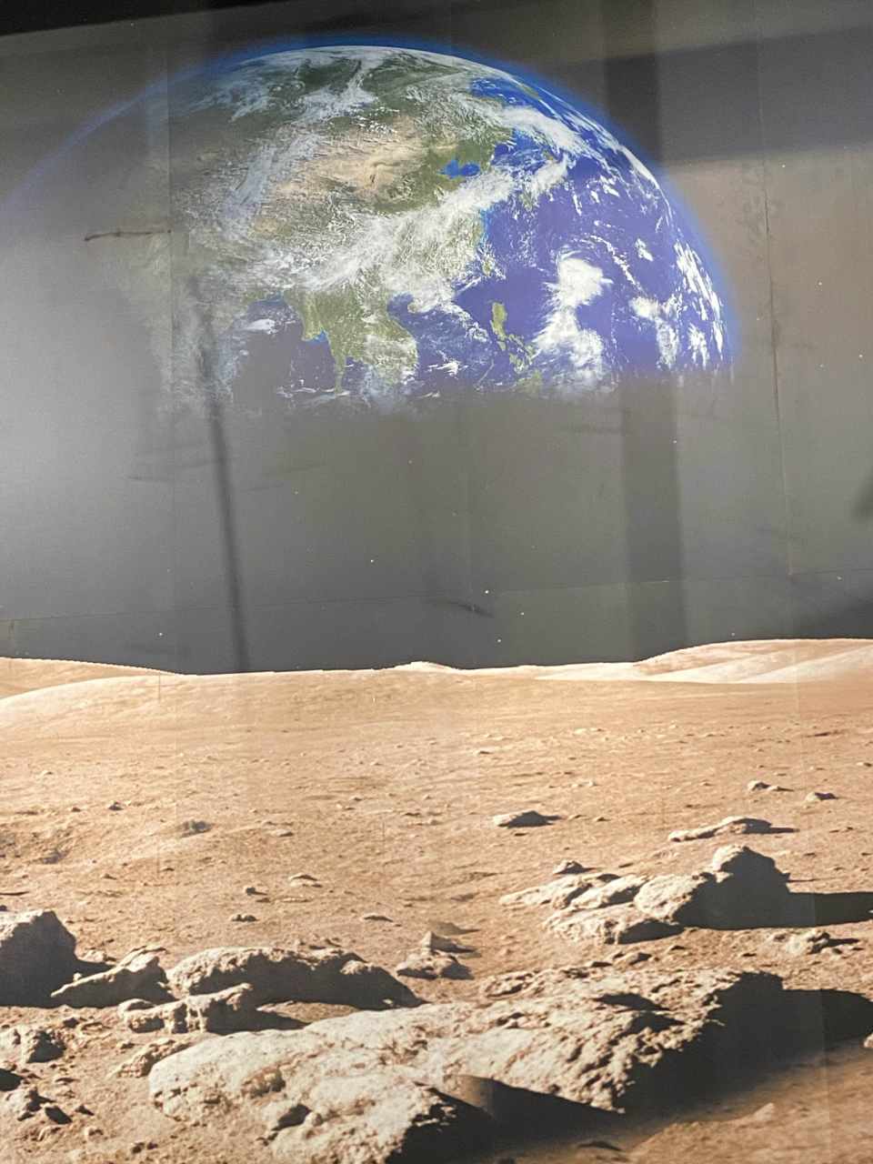feed image