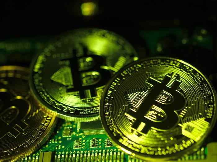 How Are The Bitcoin Whales Affecting the Cryptocurrency Price?