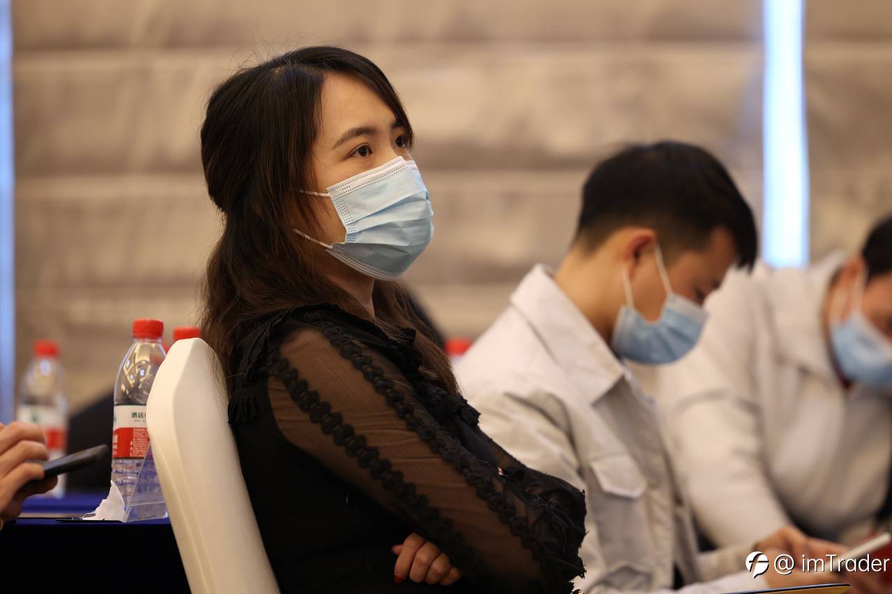 姜伟男老师发表演讲：用量化武装你的交易