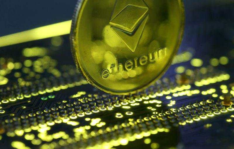 Ethereum giao dịch trong sắc xanh, tăng 10.02%