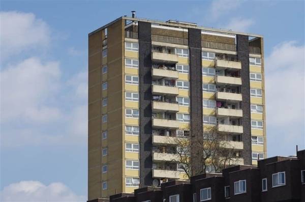 潘石屹:做长租公寓的有两类人 骗子和傻子