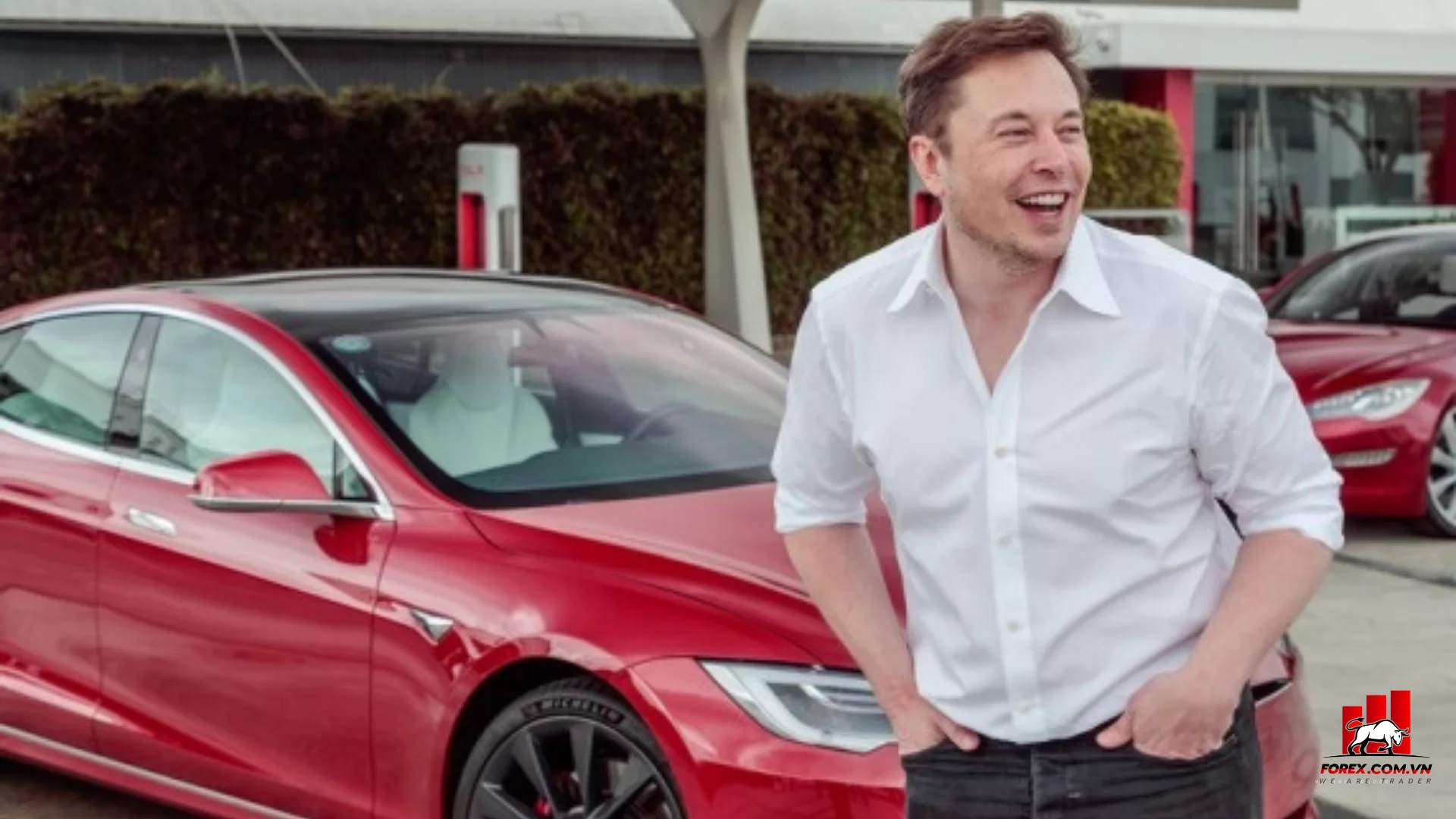 Cổ phiếu Tesla đang tăng mạnh. Có quá muộn để các nhà đầu tư vào cuộc không?