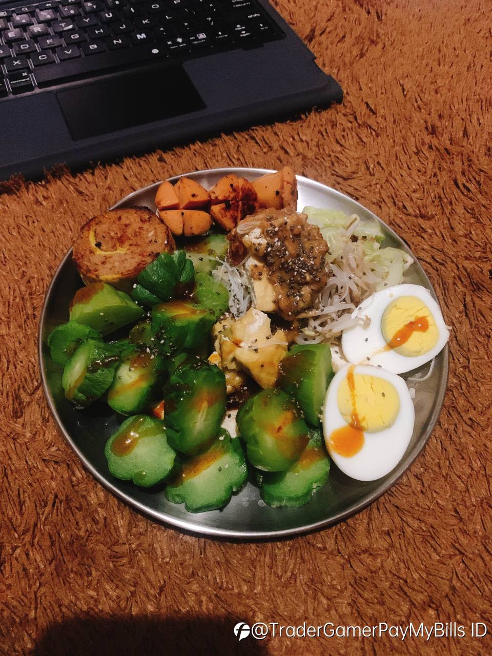 feed image