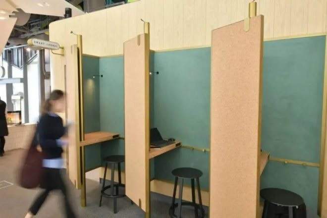 星巴克气氛组火了，锚定打工人的“办公室咖啡馆”有钱途吗？