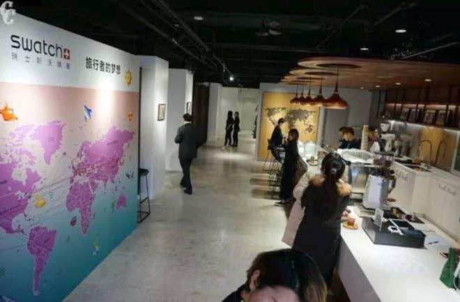 星巴克气氛组火了，锚定打工人的“办公室咖啡馆”有钱途吗？