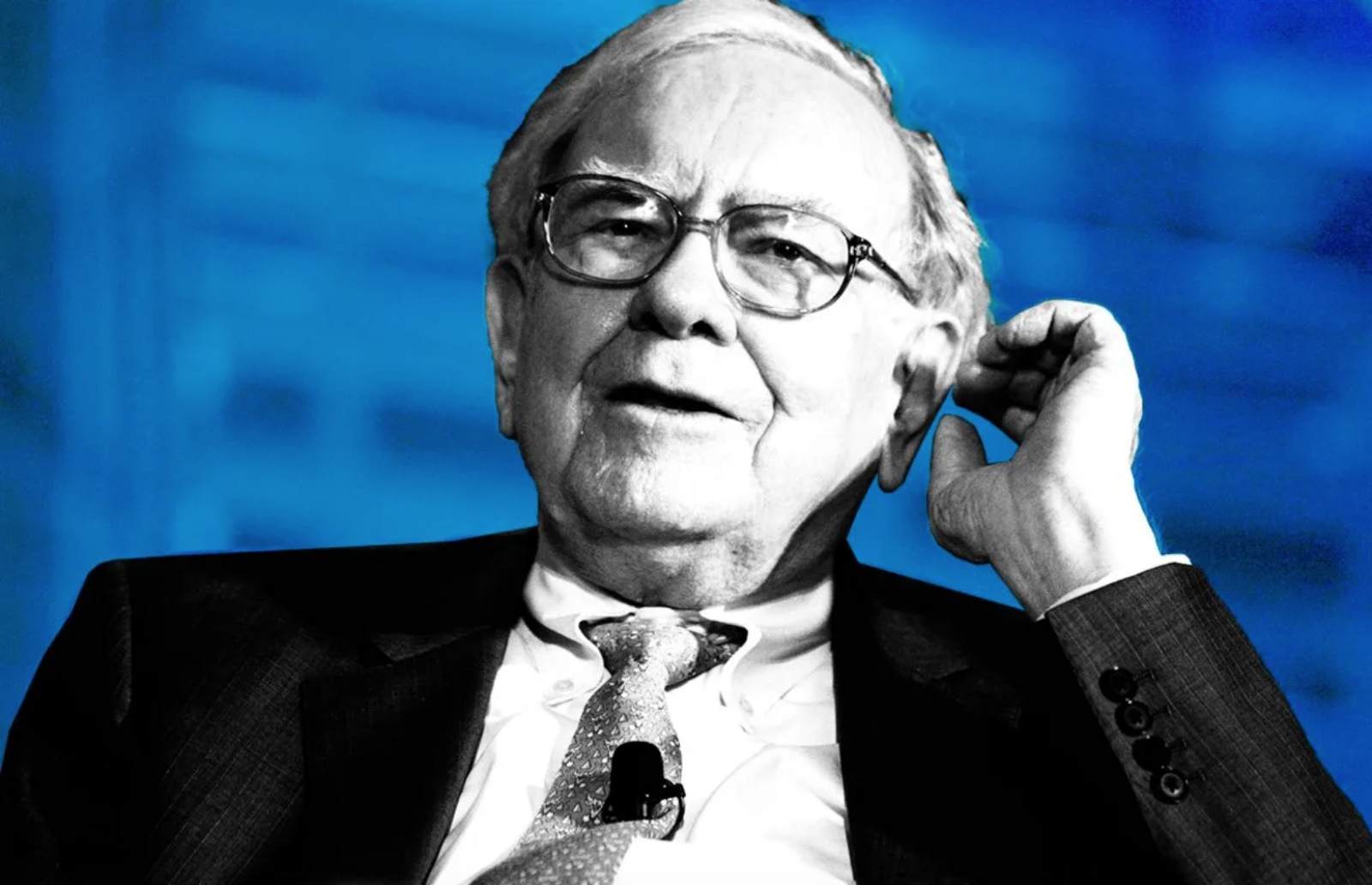 Warren Buffett chi 25 tỷ USD mua cổ phiếu quỹ, giữ 138 tỷ USD tiền mặt và trái phiếu ngắn hạn