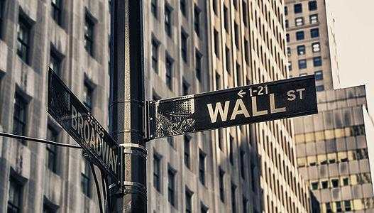 exness:华尔街收盘涨跌不一,因为增长超过了价值