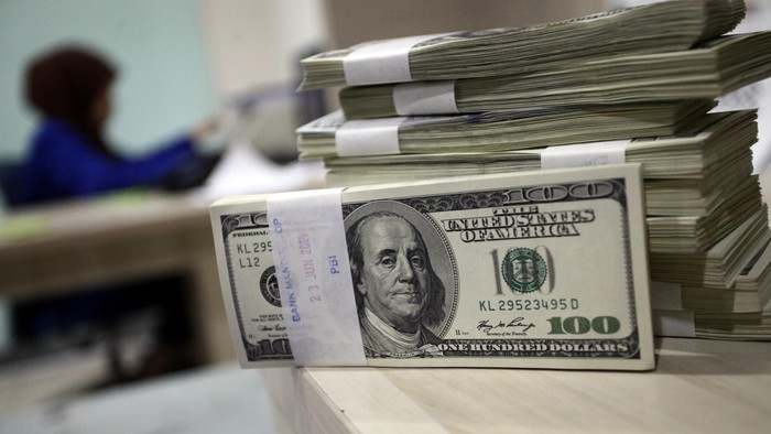 Dolar AS Lagi Loyo, Tapi Rupiah Digencet ke Rp 14.417