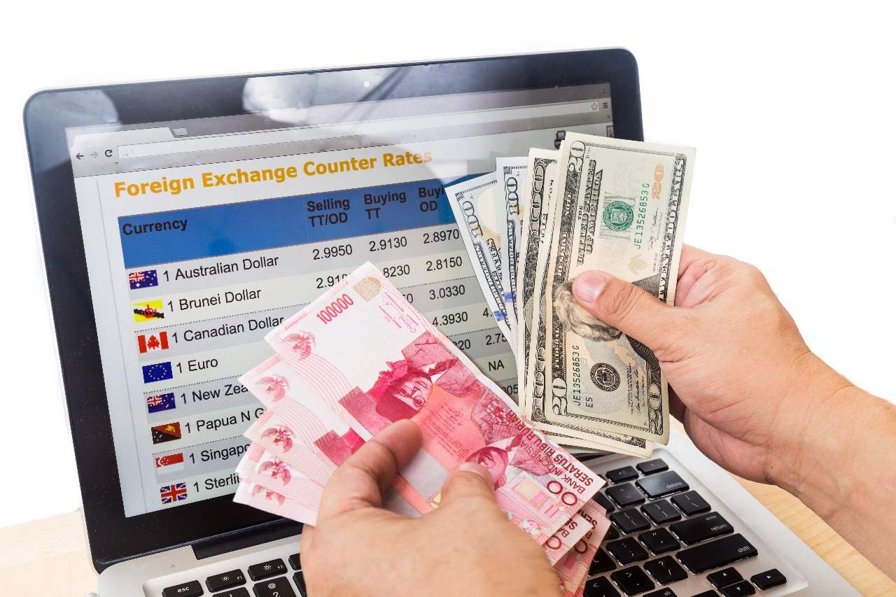 Sesuai Prediksi, Rupiah Menguat Tekan Dolar AS ke Rp14.495/USD