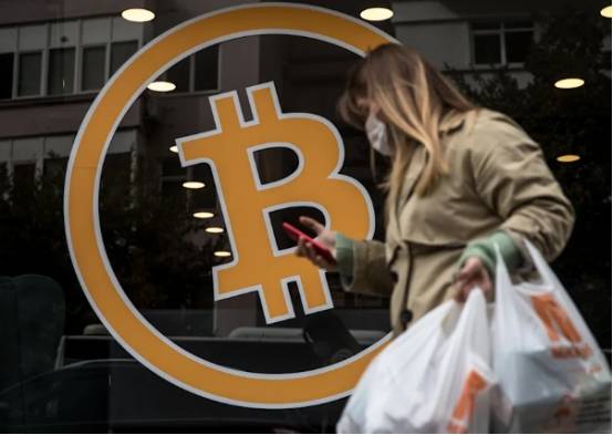 比特币突然暴力反弹：逢低买入的多头蜂拥进场了？
