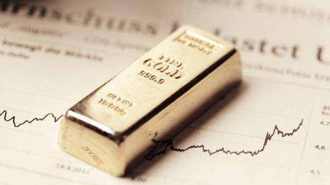 Harga Emas Dunia Kembali Ambles Setelah Menguat Selama Sepekan