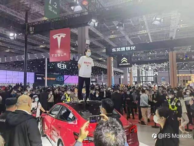 特斯拉大跌，一度蒸发3000亿！华为卖车，强势搅局？