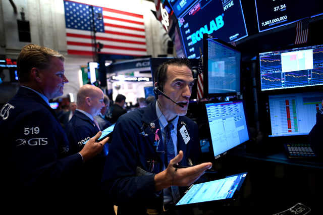 Wall Street Turun Akibat Kekhawatiran Inflasi