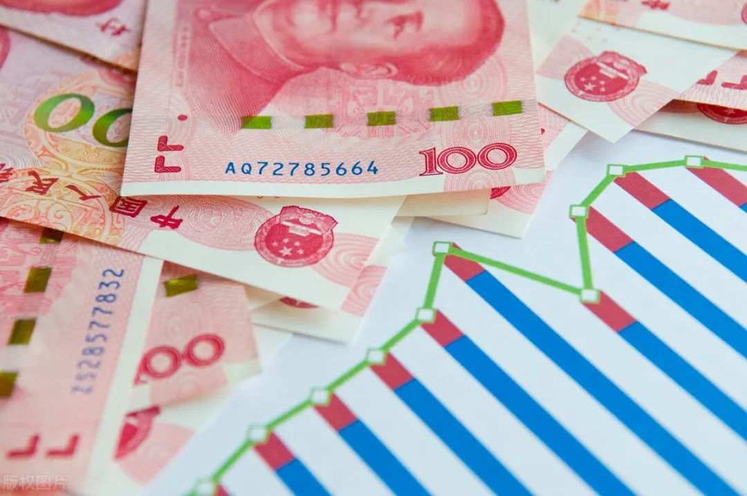 人民币升值,我们会更穷吗?揭秘汇率对普通人的影响