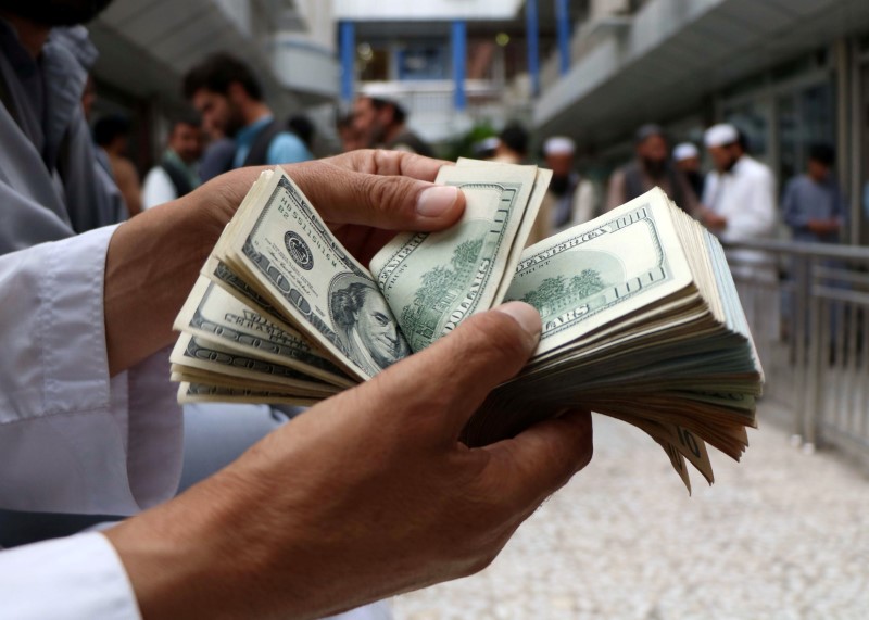 Dolar AS Menguat Tipis Jelang Laporan Ketenagakerjaan Juni