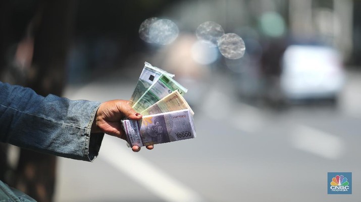 Hati-hati, Kayaknya Rupiah Melemah Hari Ini...