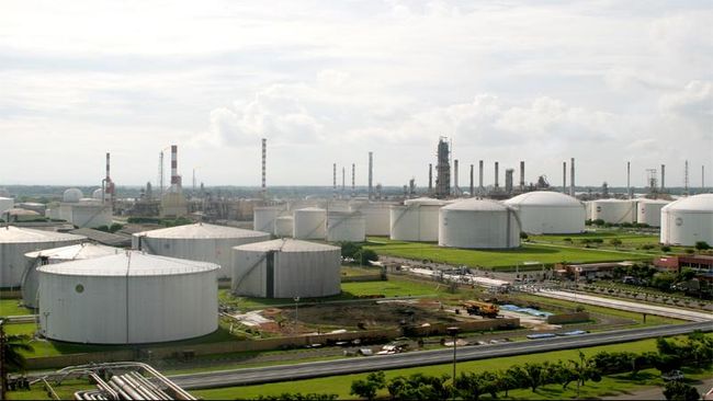 Harga Minyak Jatuh 4 Persen Karena Kekhawatiran Lockdown Lagi